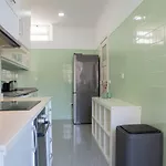 Succeed Campo Pequeno بيت ضيافة